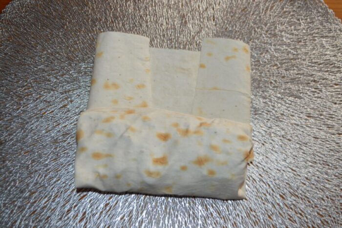 Enróllalo formando un rollo