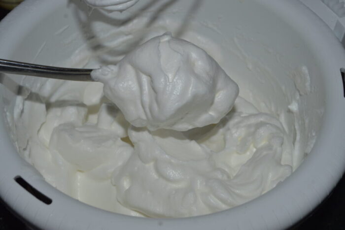 La espuma de claras debe