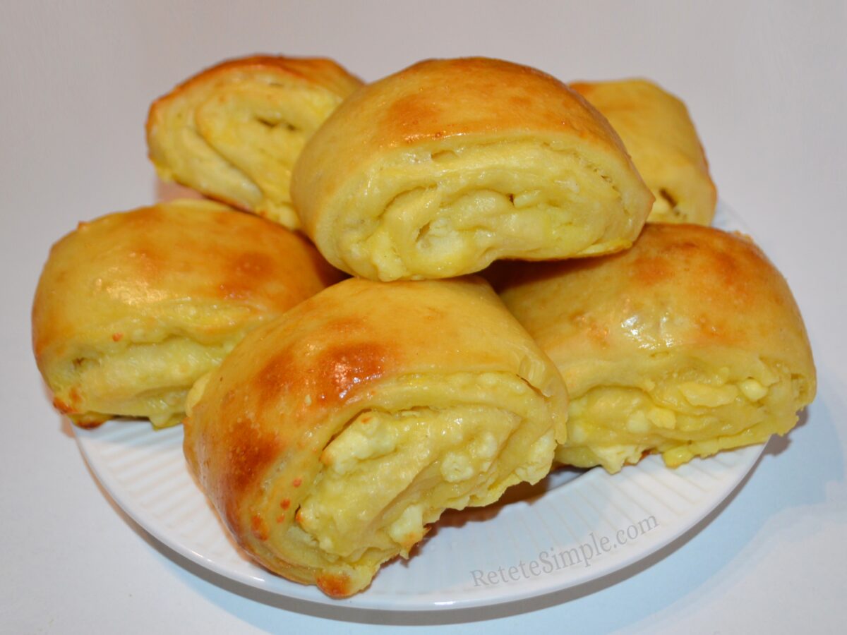 Espirales de queso al horno suaves y esponjosas