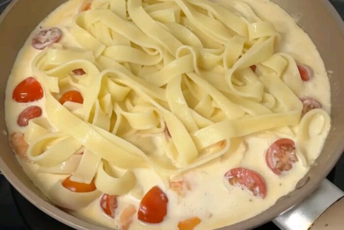 Añadir la pasta cocida