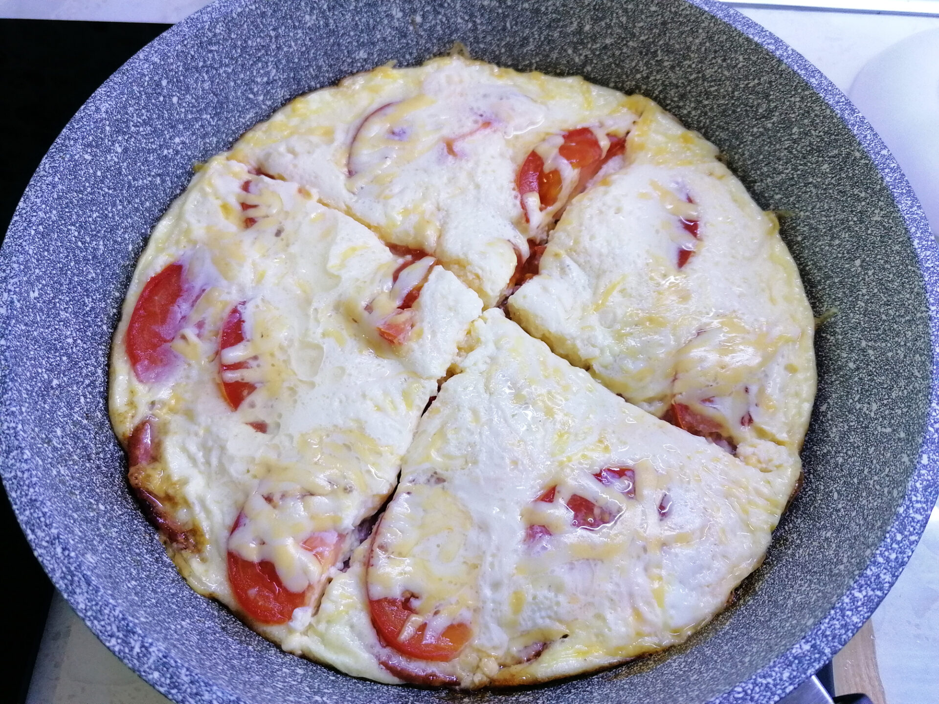 Pizza rápida en sartén – lista en solo 10 minutos