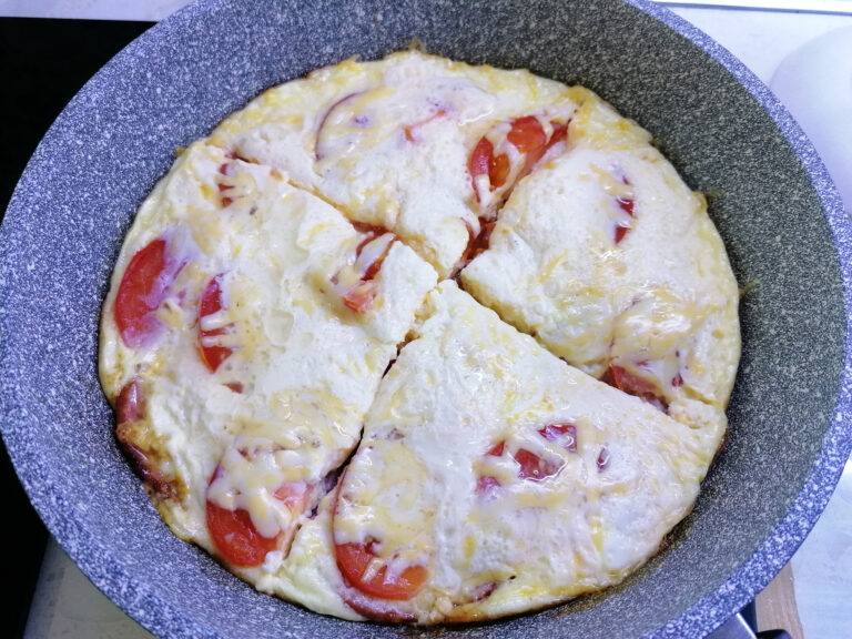 Pizza rápida en sartén – lista en solo 10 minutos